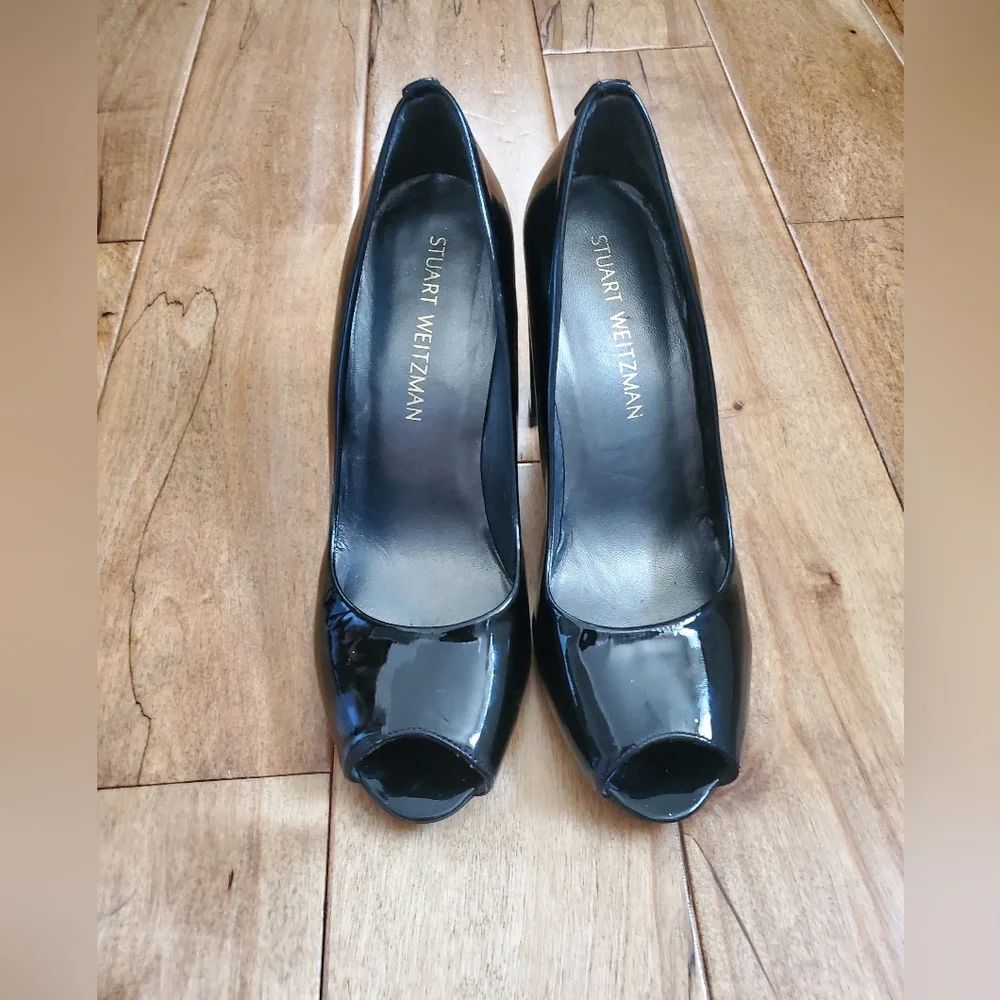 Stuart Weitzman Black Peep-Toe Pumps Patent Leather Sz 8.5